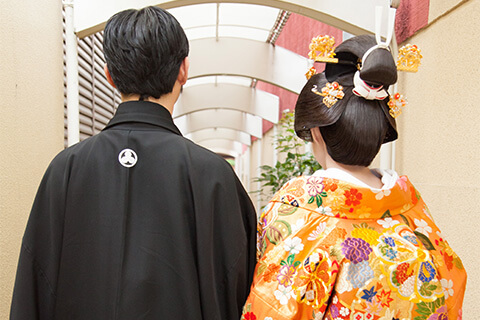 色打掛：手織桃山宝尽し